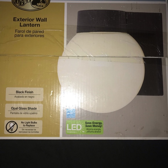 Hampton Bay Exterior wall lantern - Picture 3 of 3